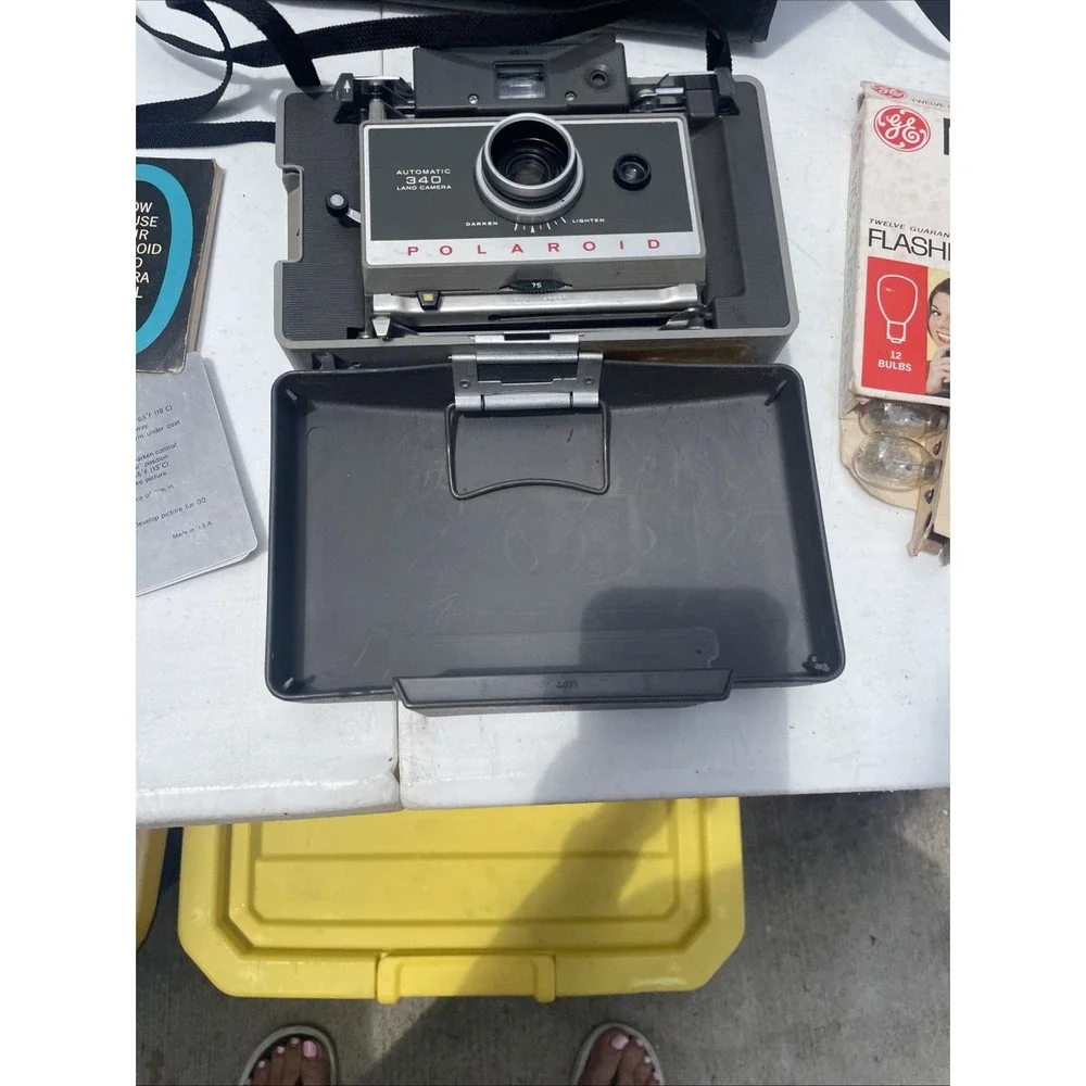 Vintage Polaroid 340 Automatic Land Camera Flash Model 340 Carry Case and more‎